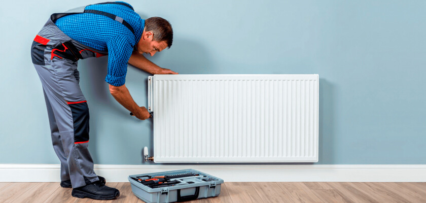 Как повесить радиатор отопления на кронштейны