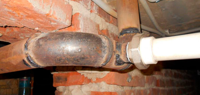 Как соединить полипропиленовую трубу с металлической